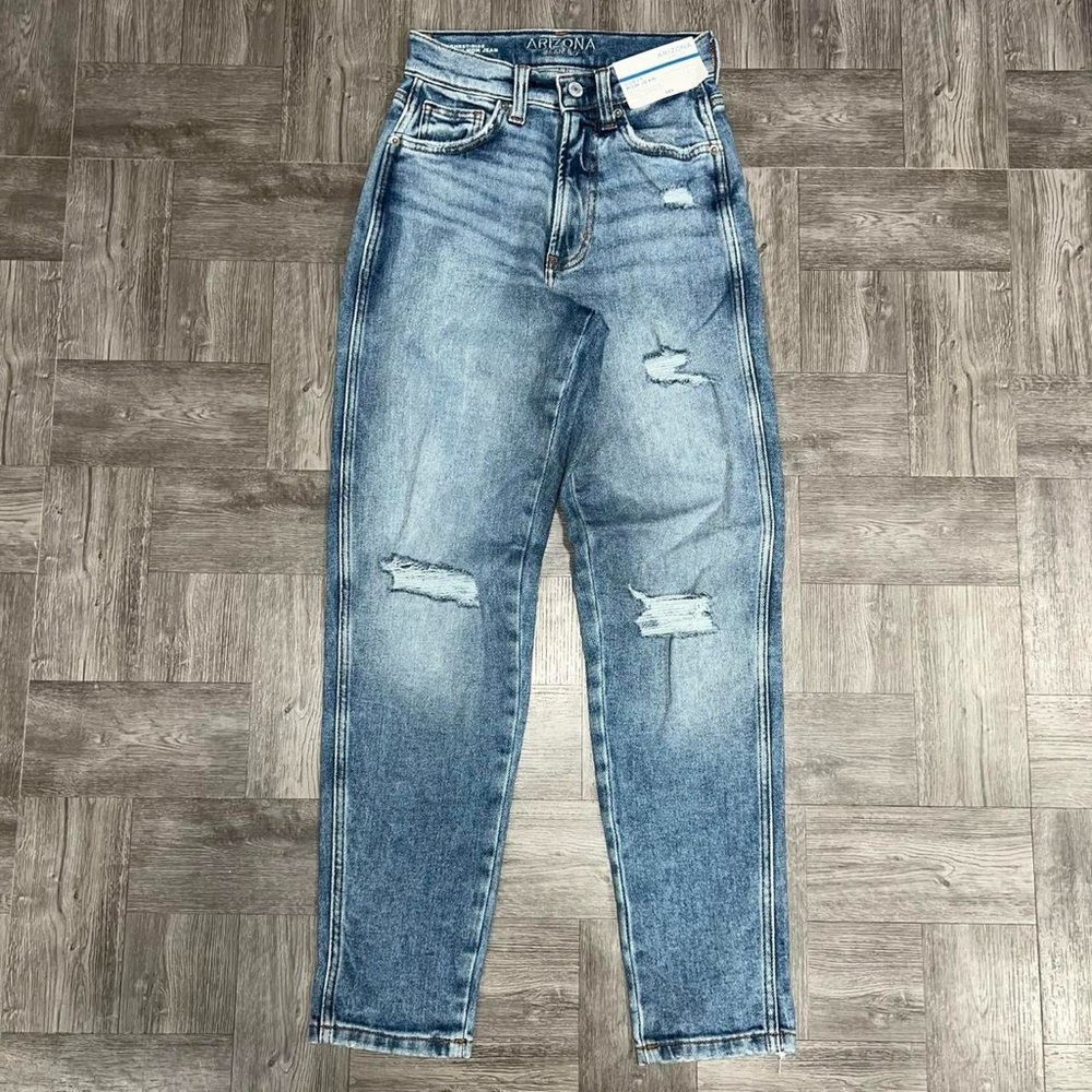 NEW Arizona Highest Rise Curvy Mom Jean Size 1